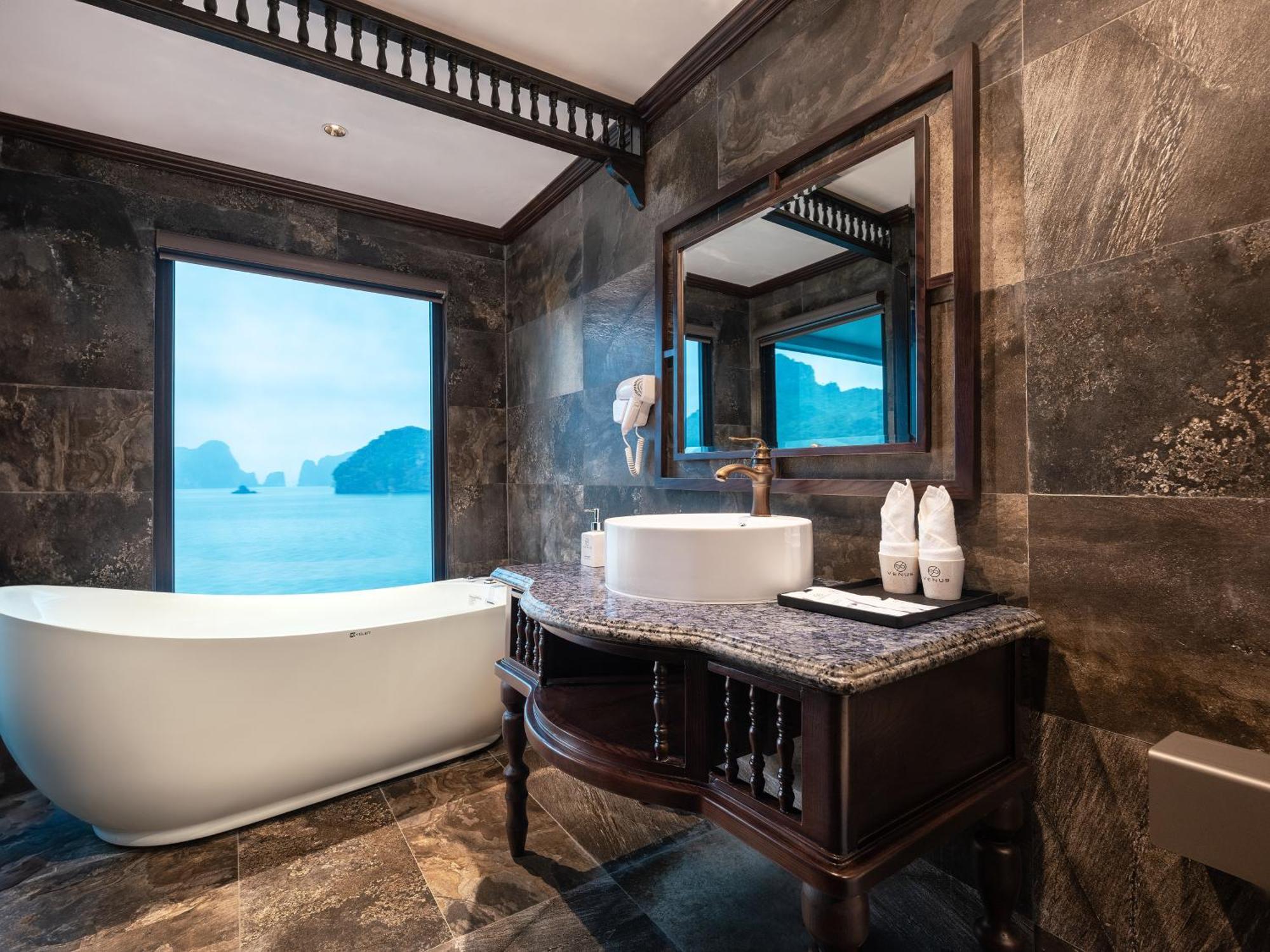 Era Premium Cruises Halong Hotel Ha Long Exterior photo